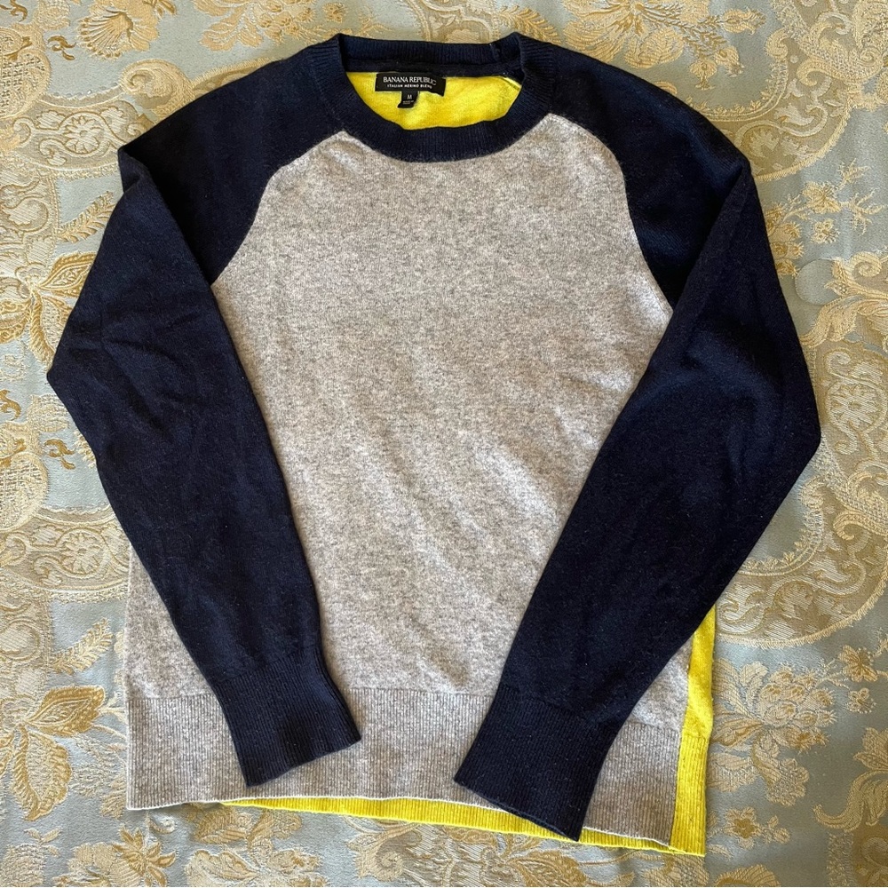 BANANA REPUBLIC COLORBLOCK  ITALIAN MERINO BLEND, SIZE M